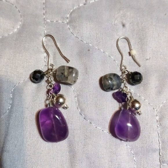 earrings - Picture 2 of 3